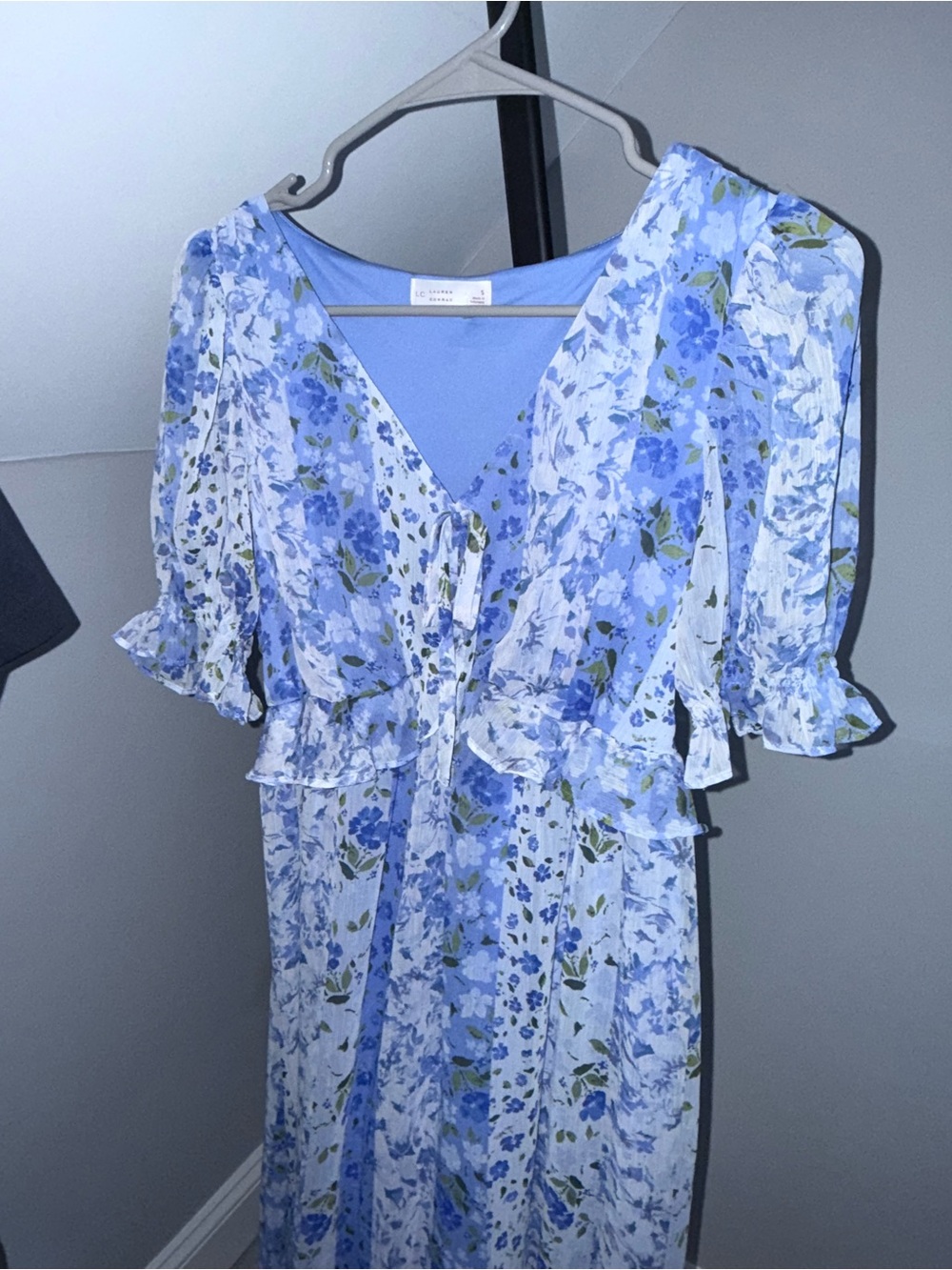 Blue Floral V-Neck Midi Dress